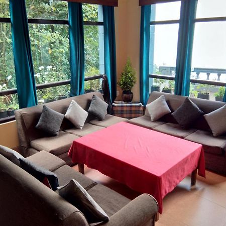 Rhododendron Hotel Darjeeling  Exterior photo