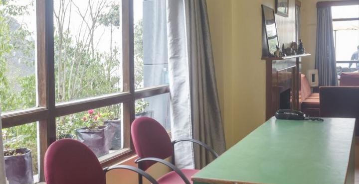 Rhododendron Hotel Darjeeling  Exterior photo